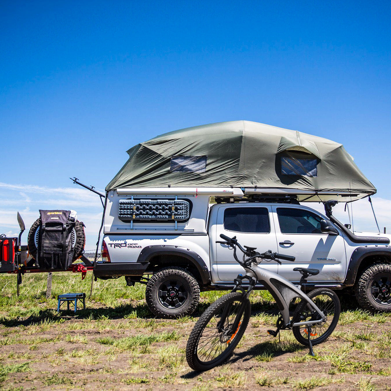 HX Q5 Shark Electric Bike Includes a 48V 20Ah Battery